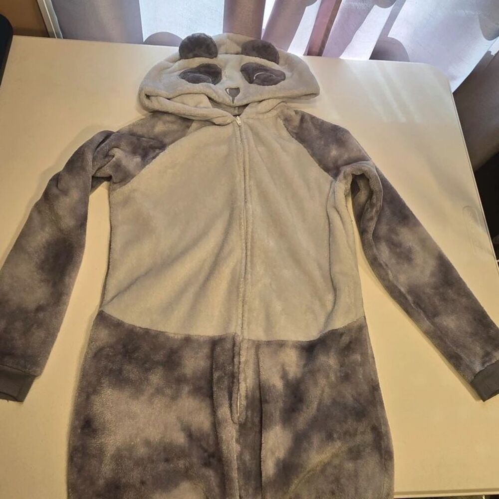 One piece zip up fuzzy bear pajamas youth M
